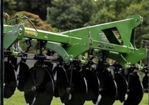 Implemento agrícola de discos equipado com facas Granado